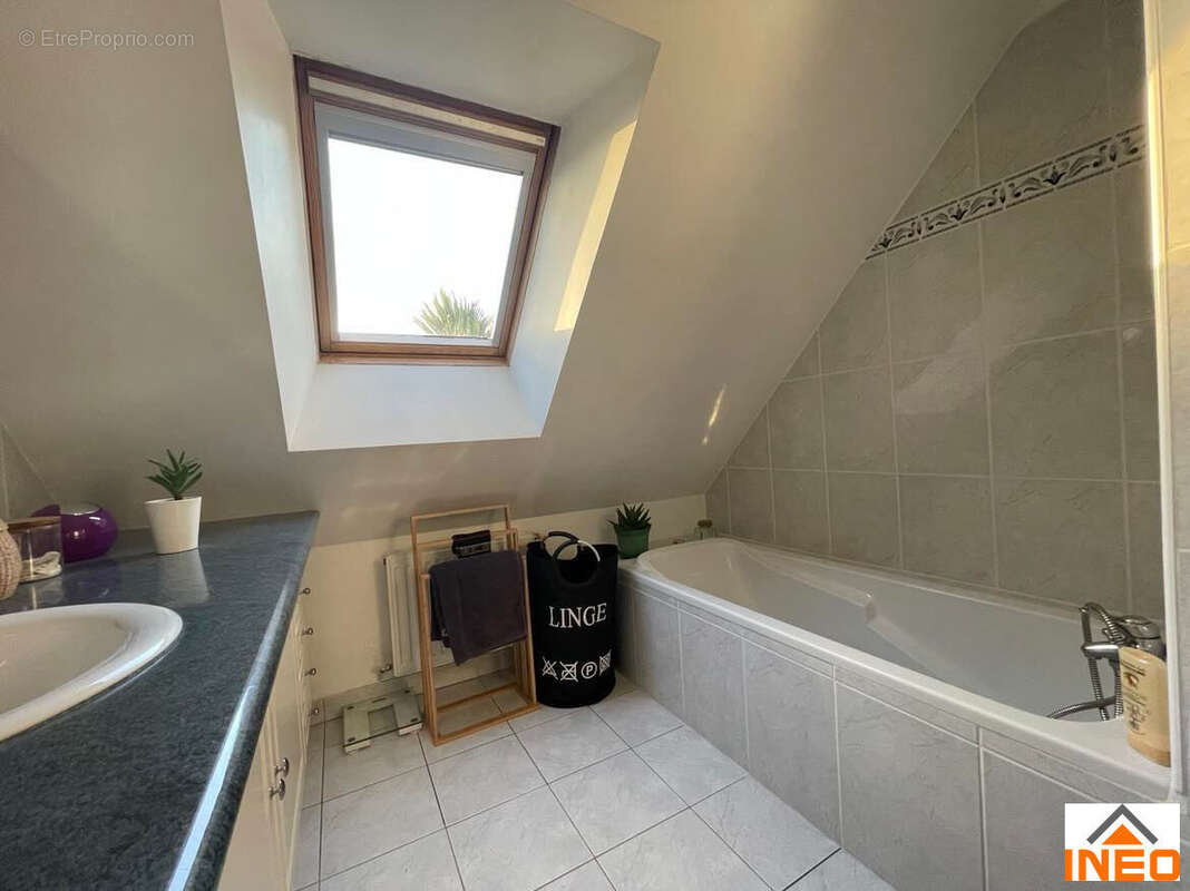 Maison à SAINT-GONDRAN