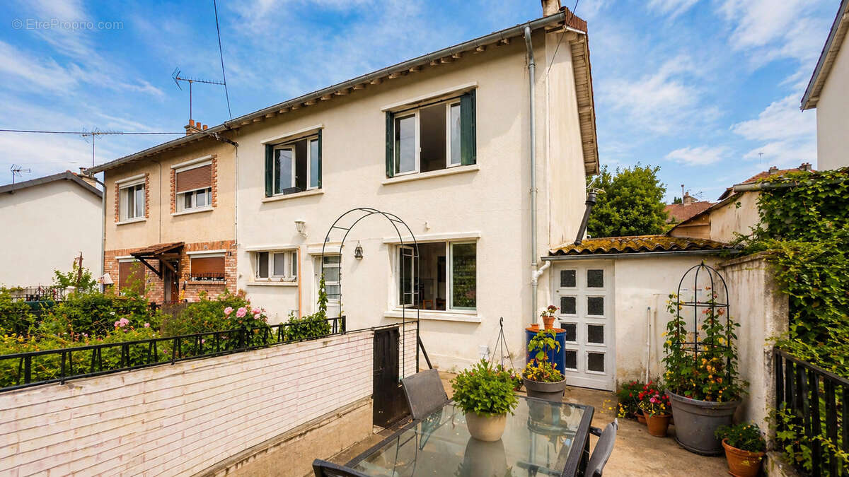 Maison à CHARLEVILLE-MEZIERES