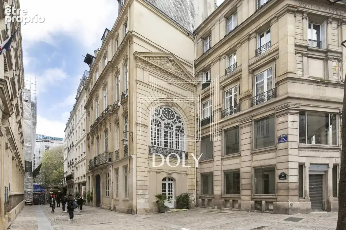 Appartement à PARIS-2E