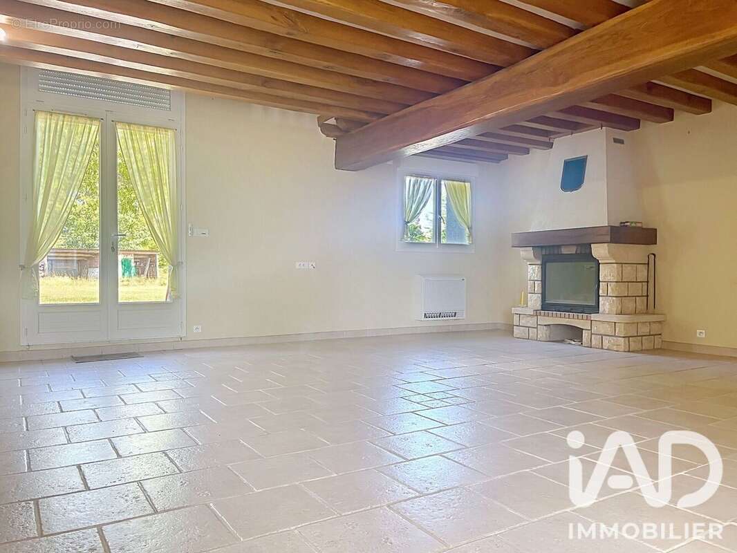 Maison 154 m² à Saint-Germain-Des-Pres  - photo 3