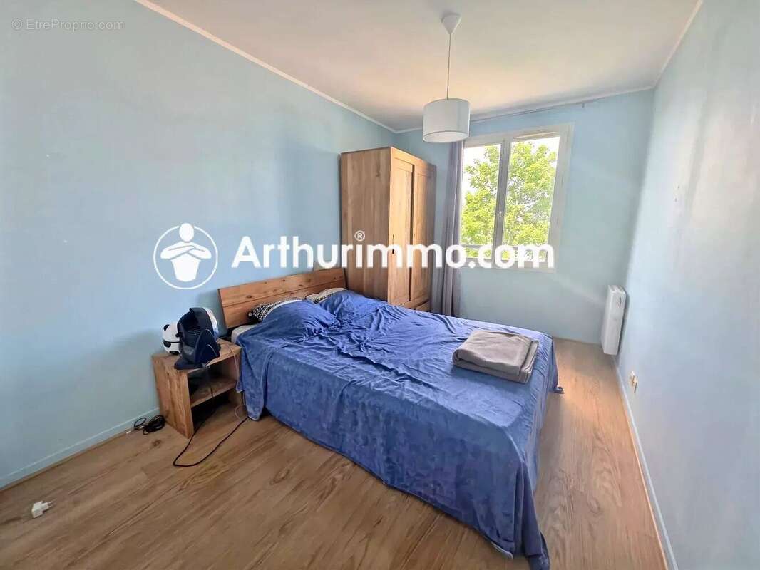 Appartement à SAVIGNY-LE-TEMPLE