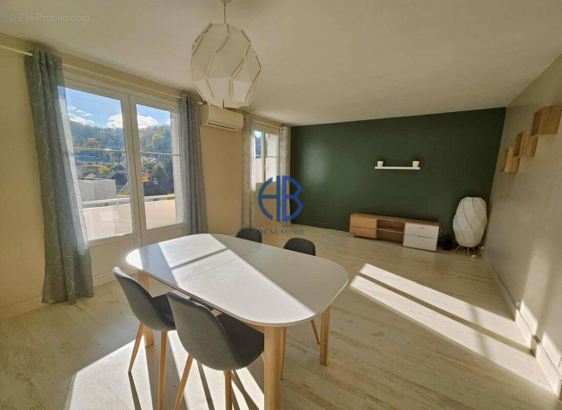 Appartement à BOURGOIN-JALLIEU