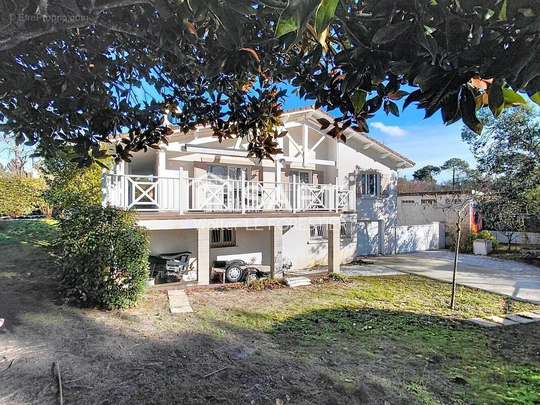 Photo 1 - Maison à ARES