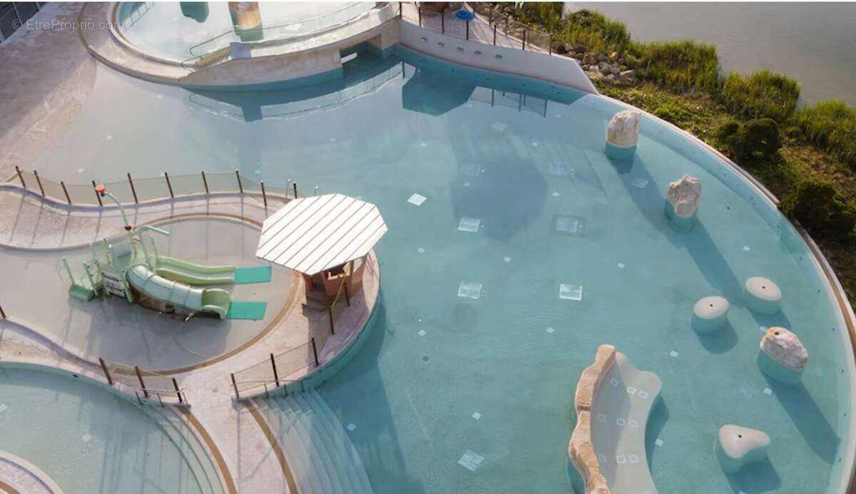 Appartement à VILLENEUVE-LE-COMTE