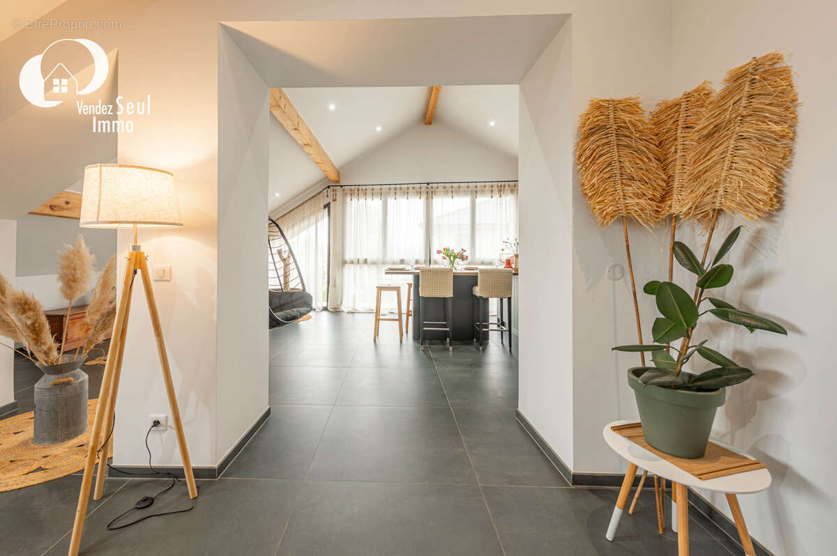 Appartement à BALLAISON