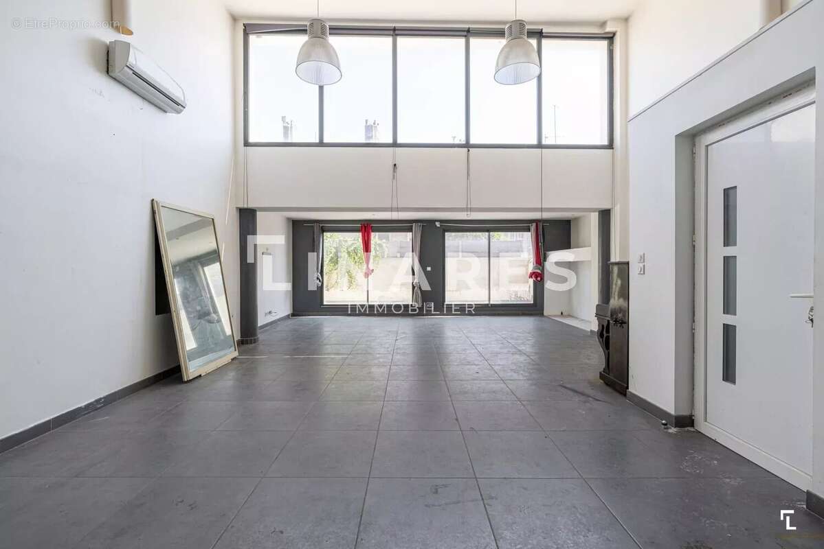 Appartement à MARSEILLE-1E