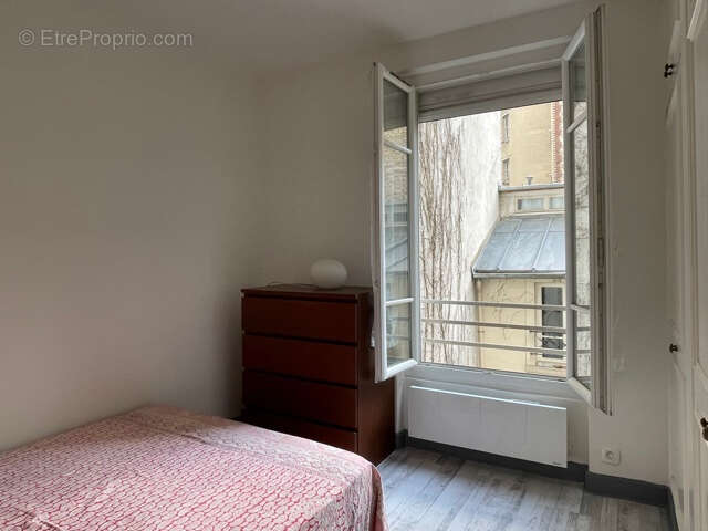 Appartement à PARIS-14E