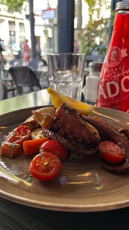 Brasserie LYON, Terrasse de 140 couverts - photo 3