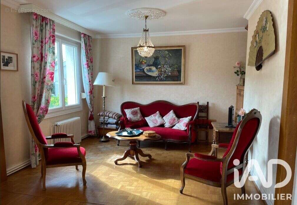 Maison 190 m² à Ornans  - photo 6