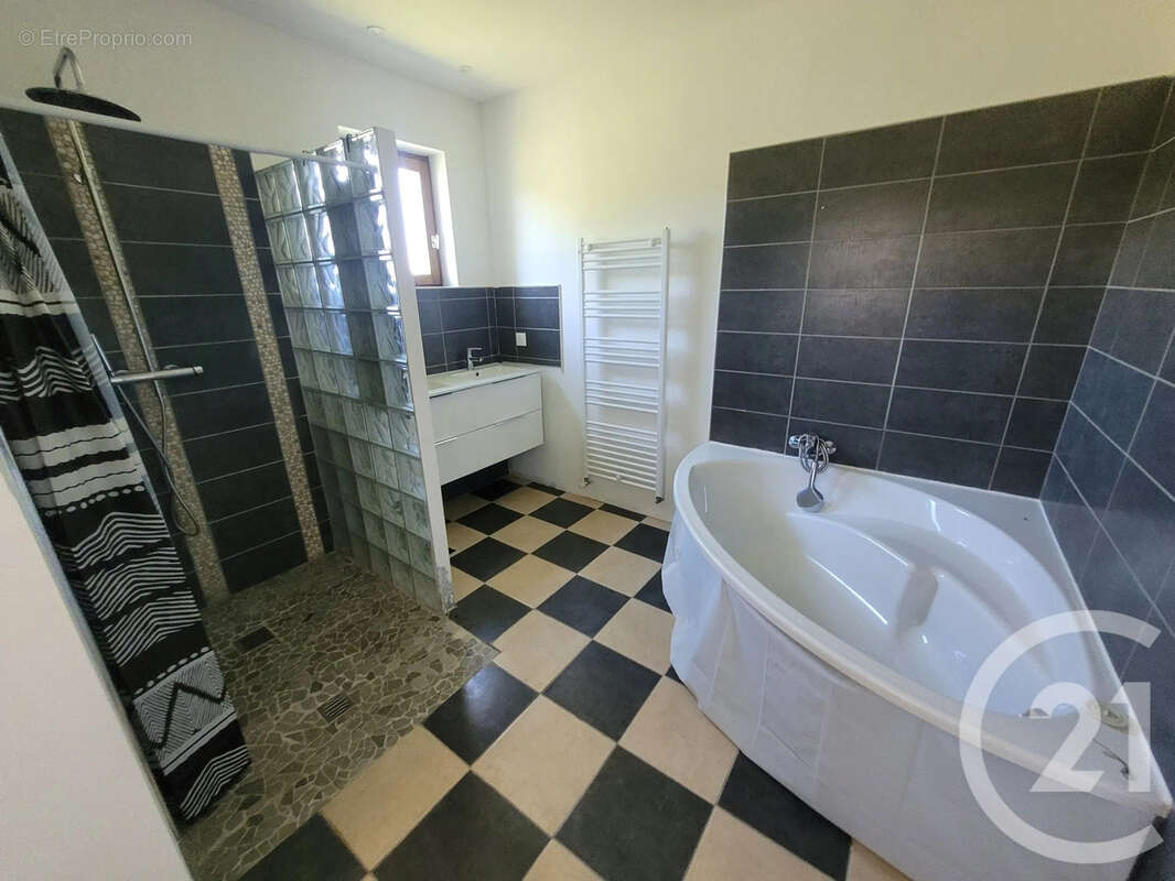 Maison 135 m² à Louhans  - photo 8