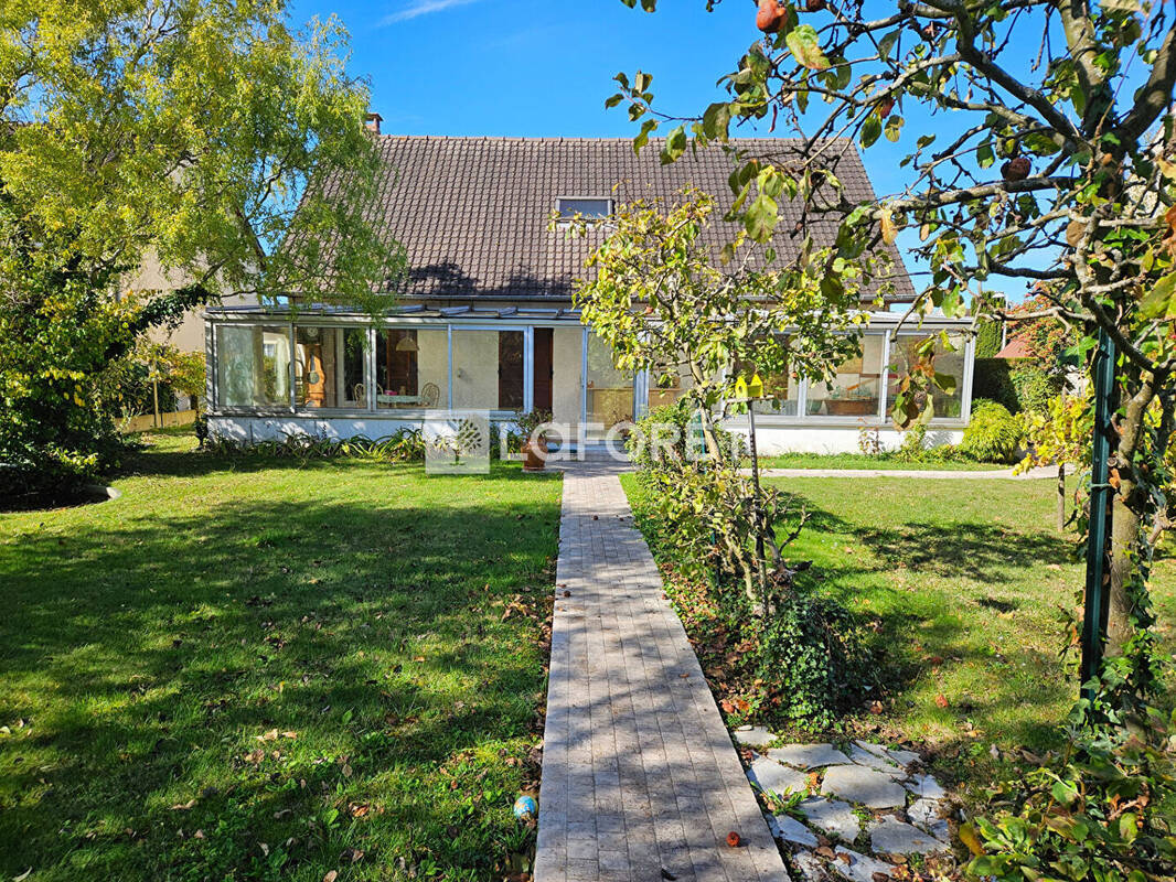 Maison à MOISSY-CRAMAYEL