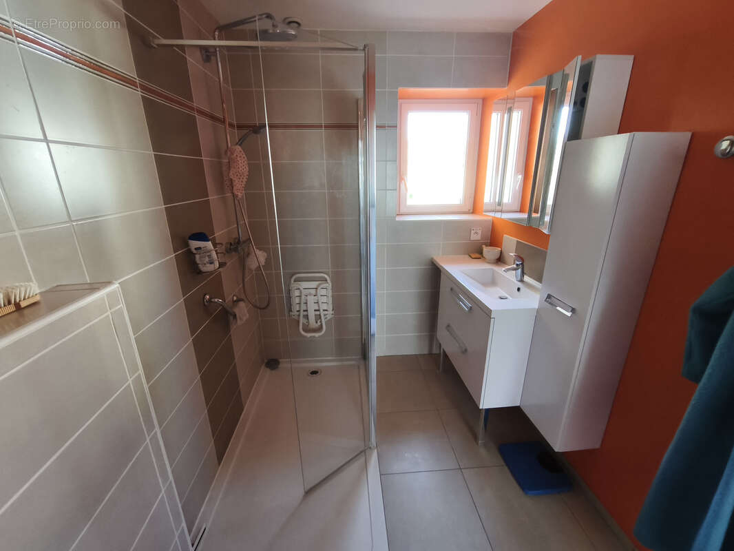 Maison à NOYEN-SUR-SARTHE