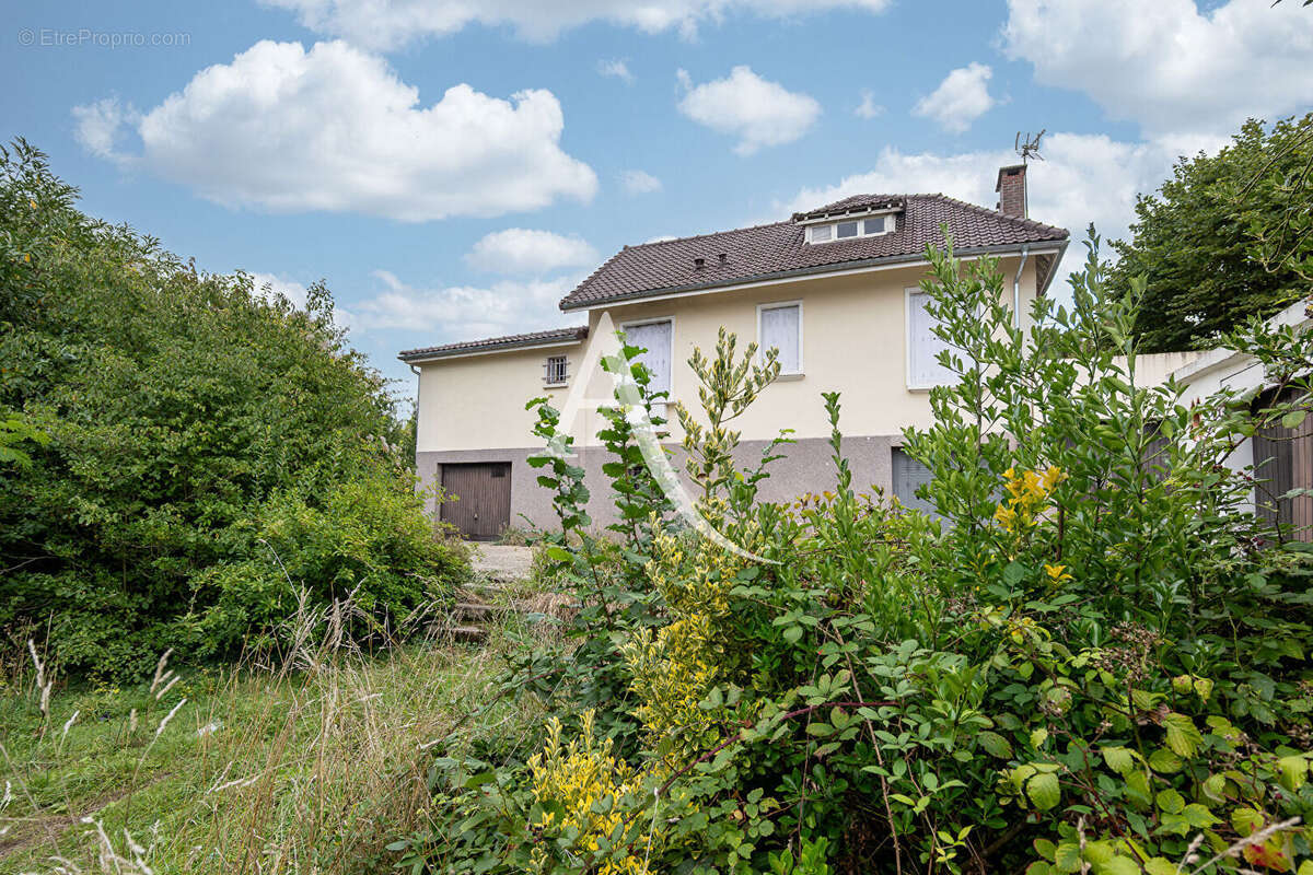 Maison à LIMEIL-BREVANNES