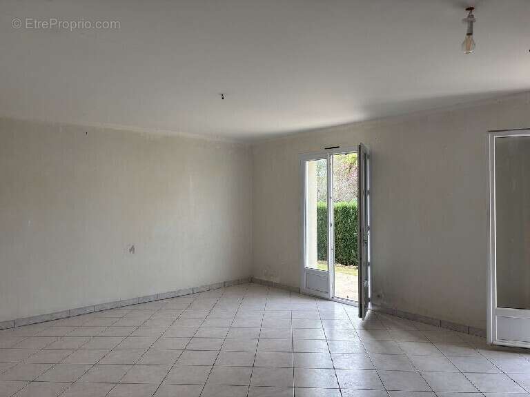 Maison à FOURQUES-SUR-GARONNE