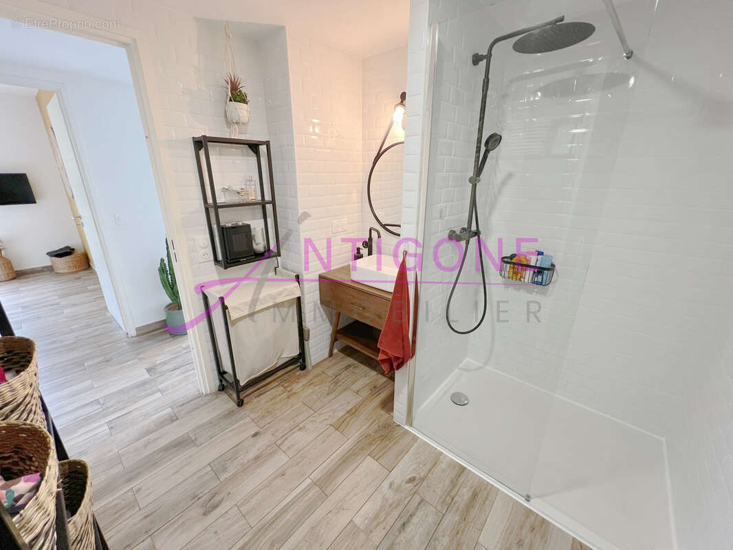 Appartement à SIX-FOURS-LES-PLAGES