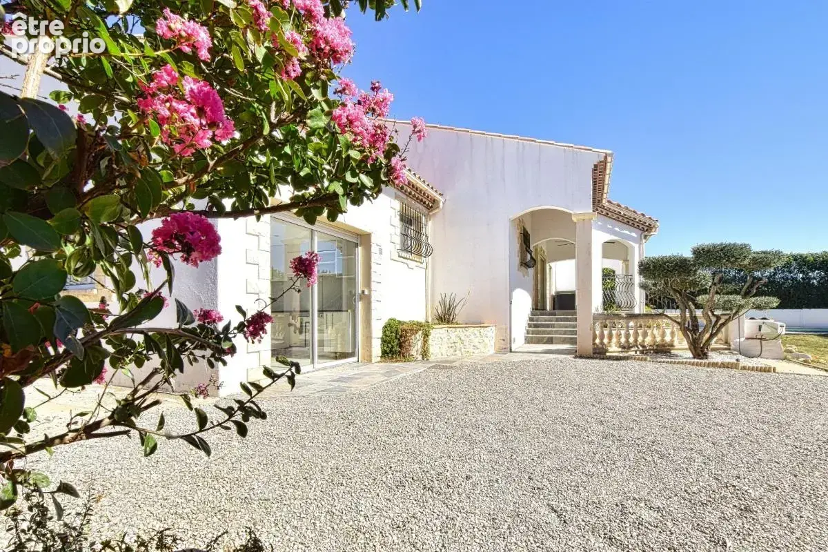 Villa de plain-pied avec piscine et appartement indépendant au calme - photo 3