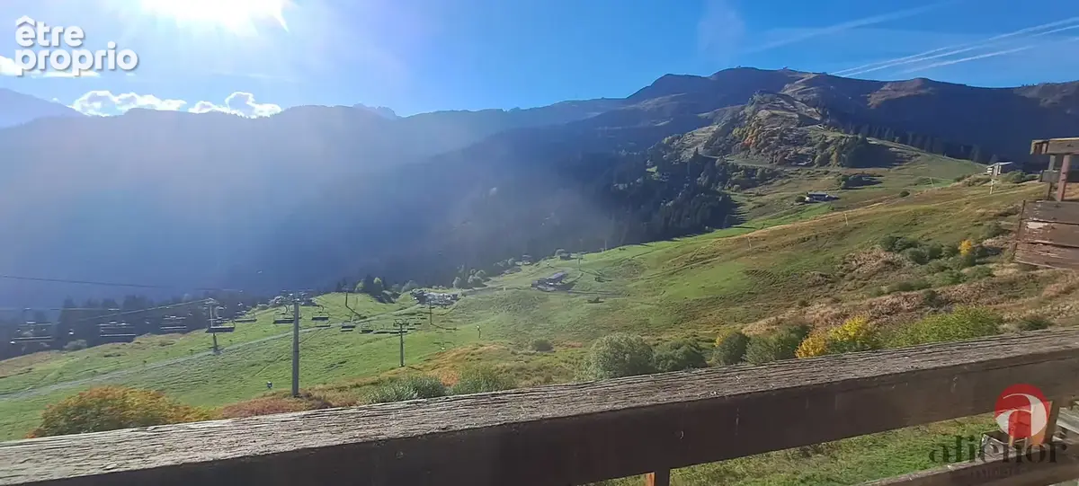 T2 entièrement rénové   Esprit montagne, mobilier sur mesure et parking à Samoens 1600. - photo 4