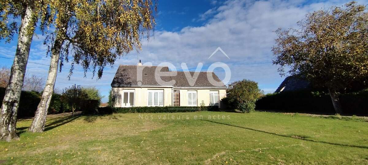 Maison à LA MENITRE