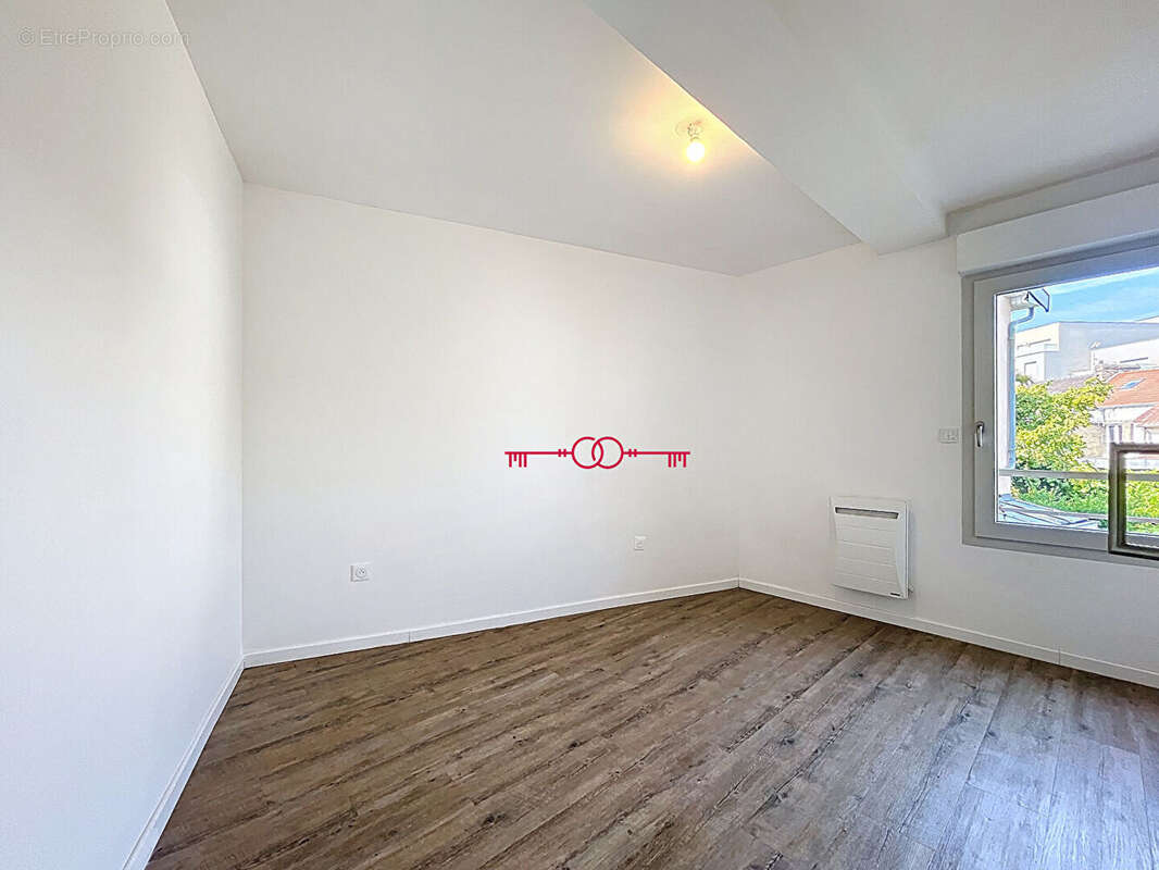 Appartement Reims 2 pièce(s) 45.70 m2 - photo 5