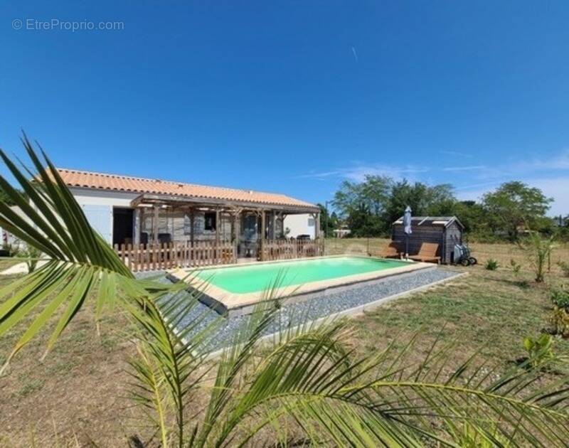 Maison à AUTHON-EBEON