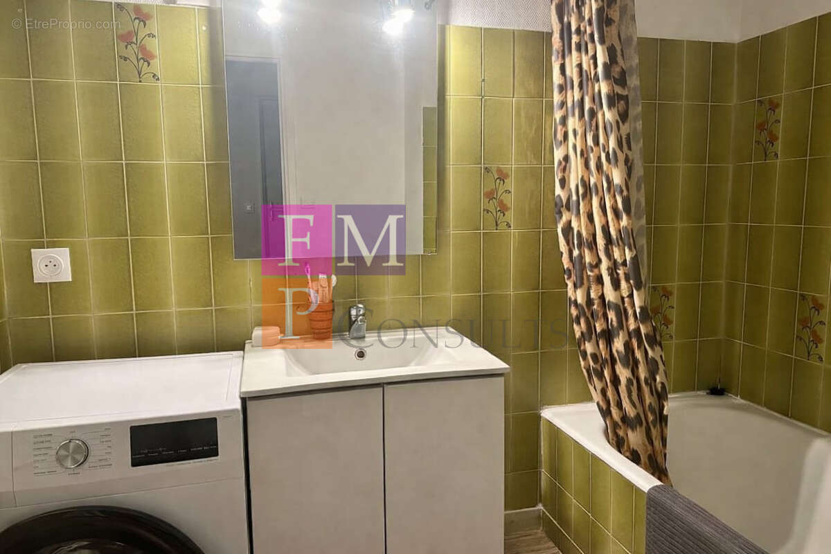 Appartement à PARIS-20E