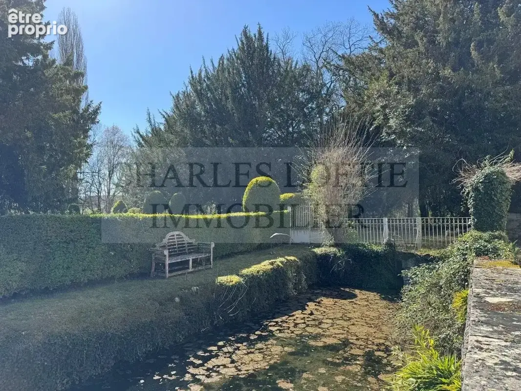 Maison de Maître, dépendances et pisicne, sur 11 ha - photo 27