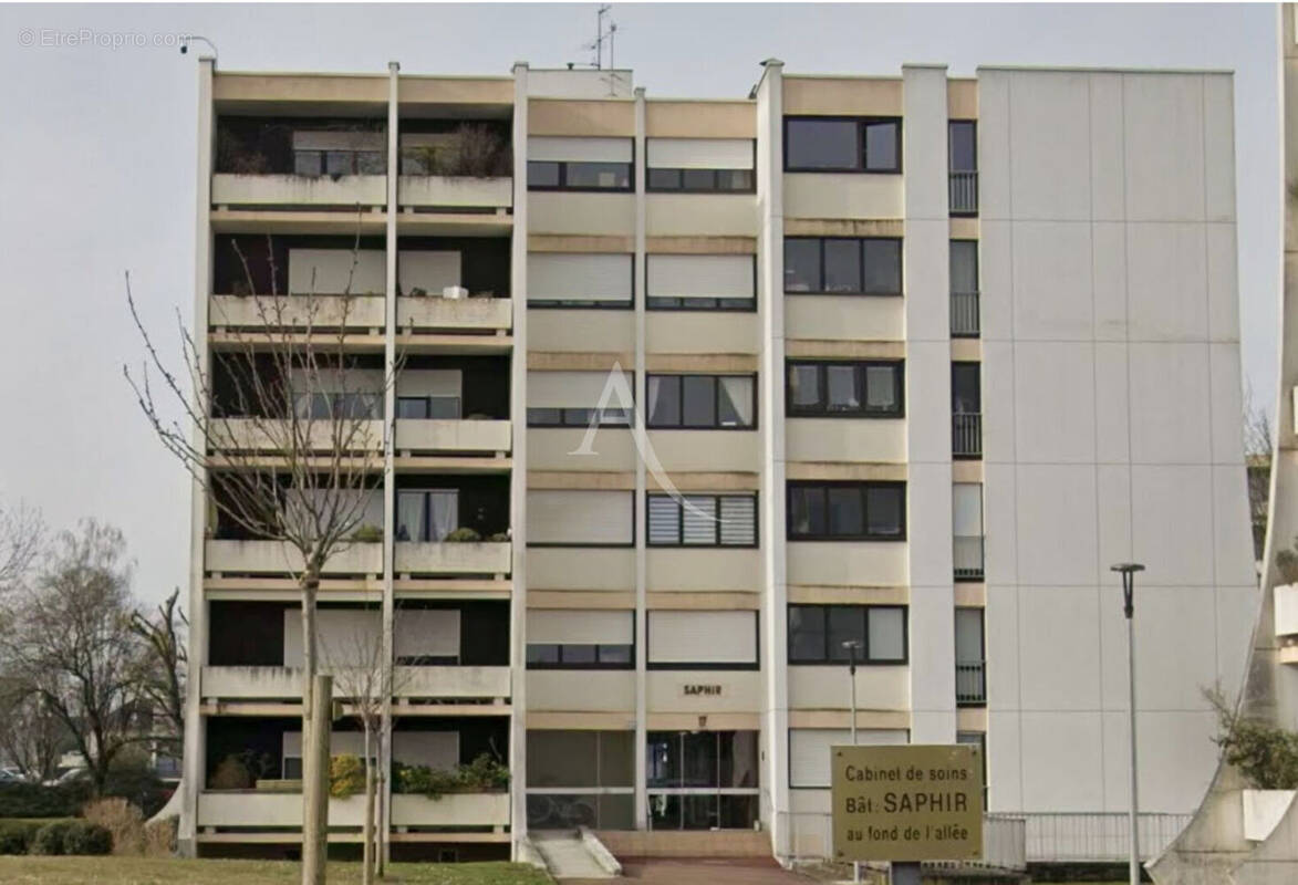 Appartement à LA CHAUSSEE-SAINT-VICTOR