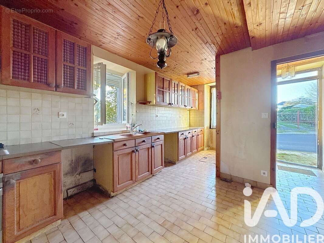 Photo 2 - Maison à HIERSAC