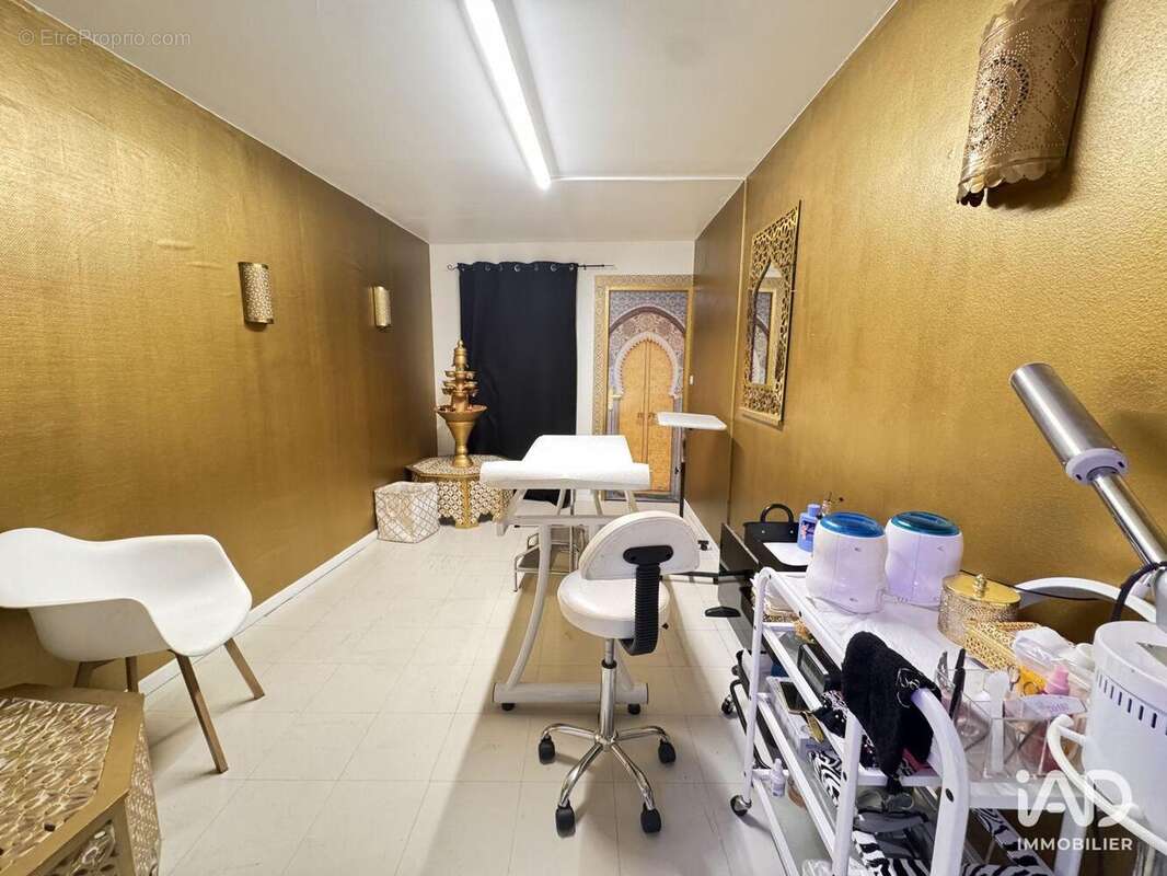 Photo 6 - Commerce à BEAUZELLE