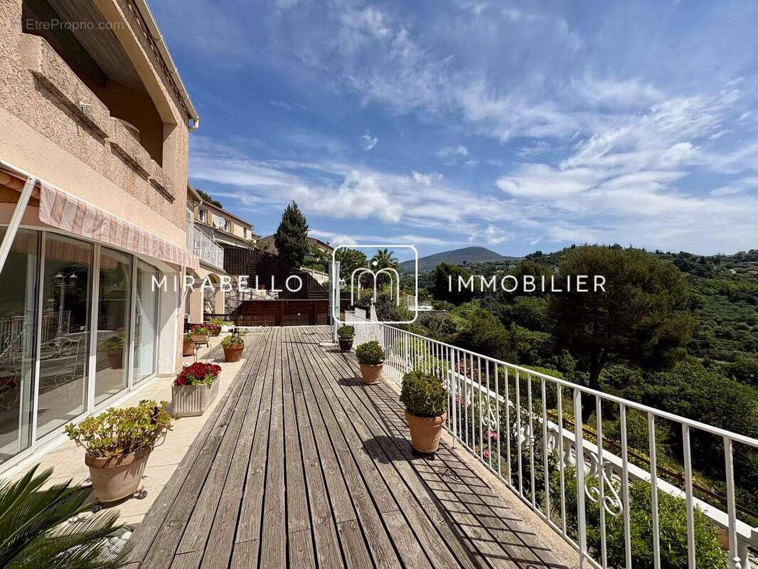 Maison 193 m² à Colomars  - photo 30