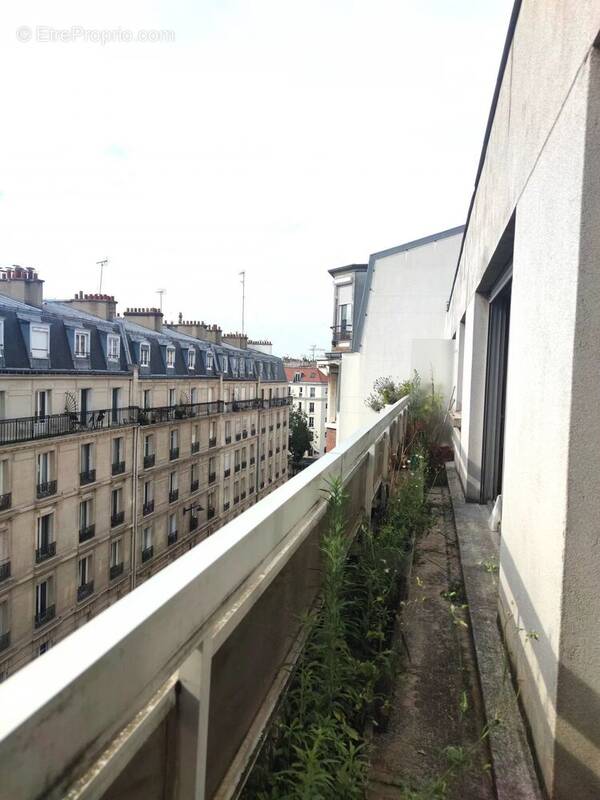 Appartement à PARIS-18E