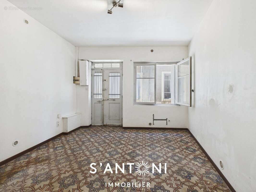 Maison à VILLENEUVE-LES-BEZIERS