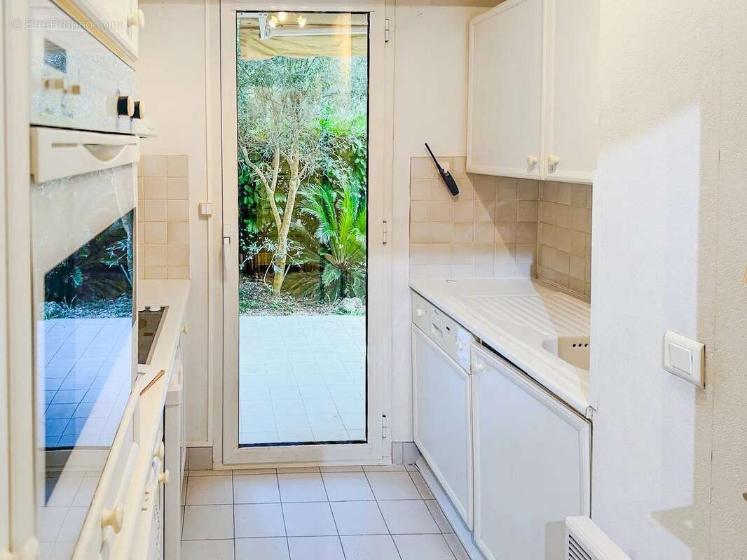 Appartement à MANDELIEU-LA-NAPOULE