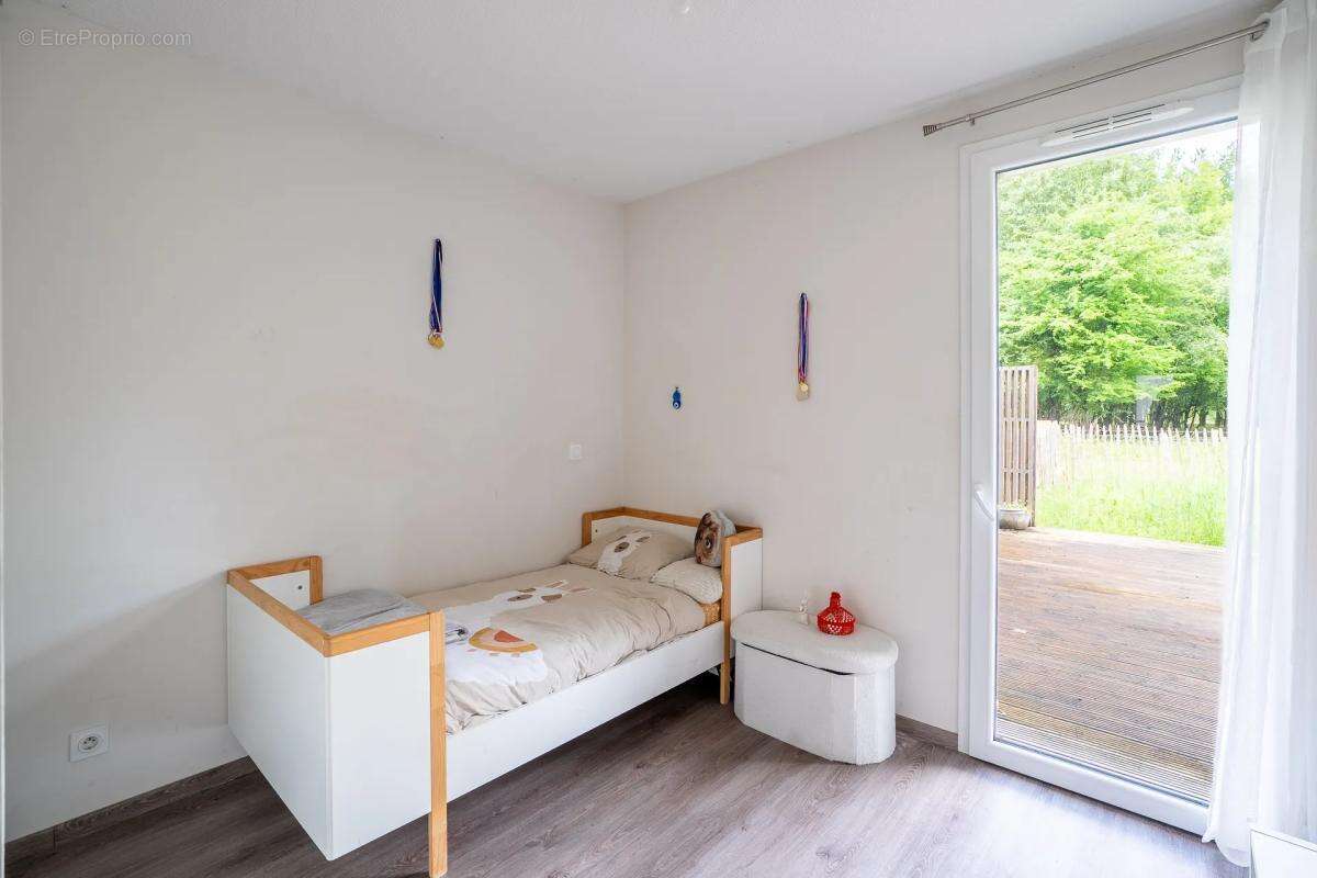Appartement à VILLENAVE-D'ORNON