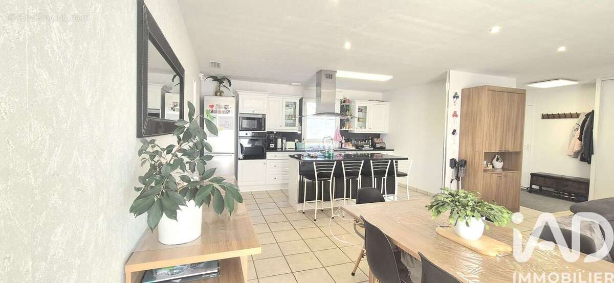 Photo 3 - Maison à MABLY