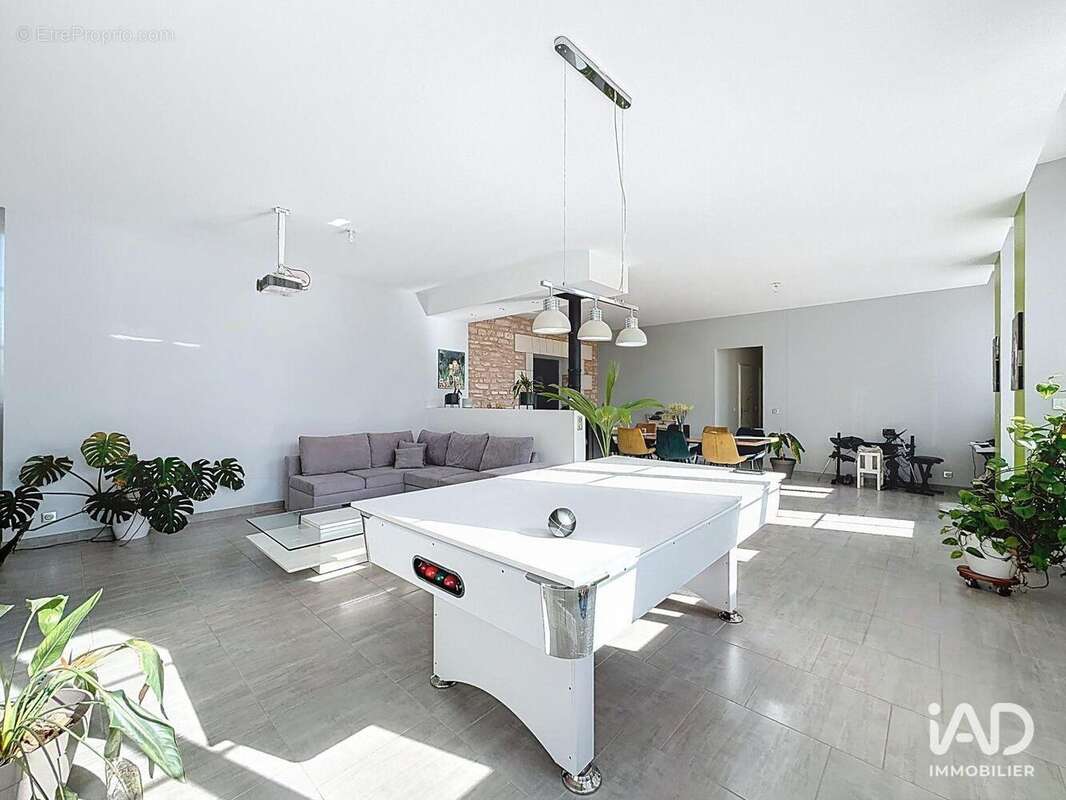 Maison 210 m² à Champigny-Le-Sec  - photo 3