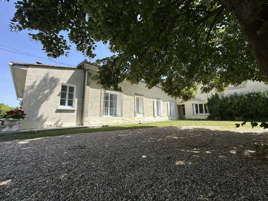 Maison à MONTCARET