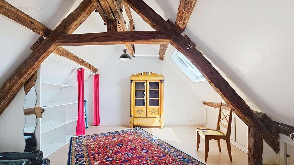 Appartement 63 m² à La Ville-Du-Bois  - photo 6