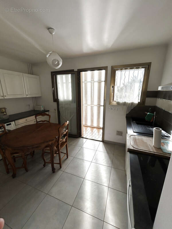 Appartement à SIX-FOURS-LES-PLAGES