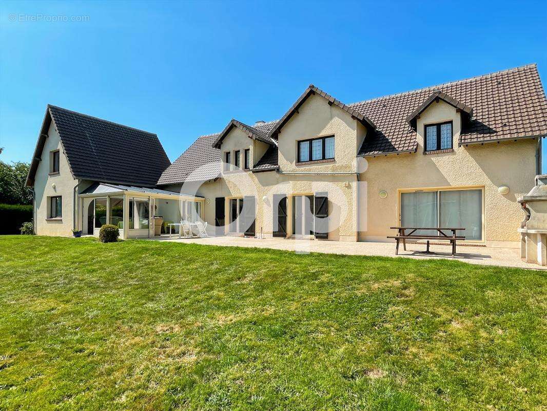 Maison à PACY-SUR-EURE