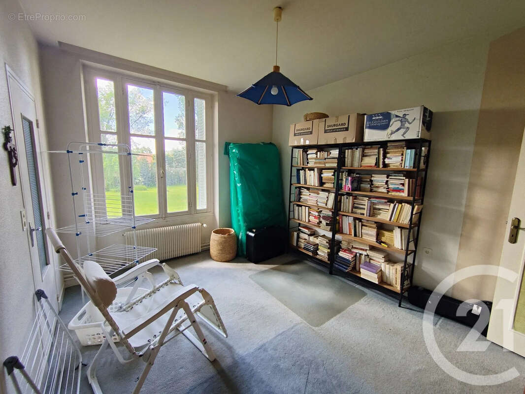 Maison 214 m² à La Chapelle-Montlinard  - photo 20