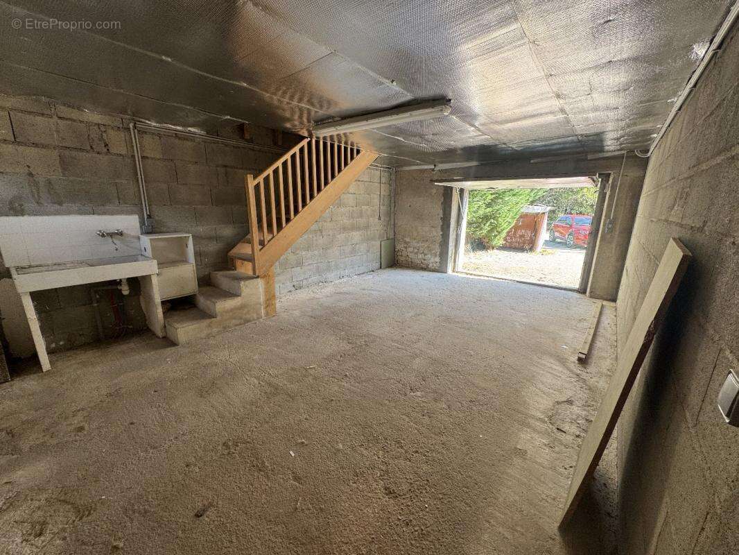 Maison 121 m² à Azay-Le-Ferron  - photo 13