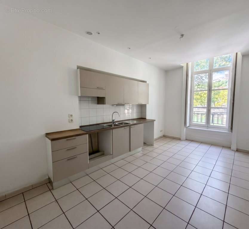 Appartement à LYON-1E