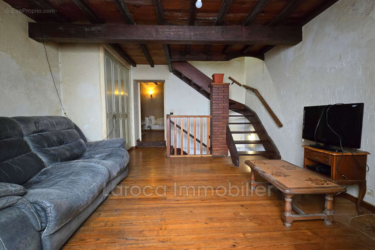 Maison à LAROQUE-DES-ALBERES