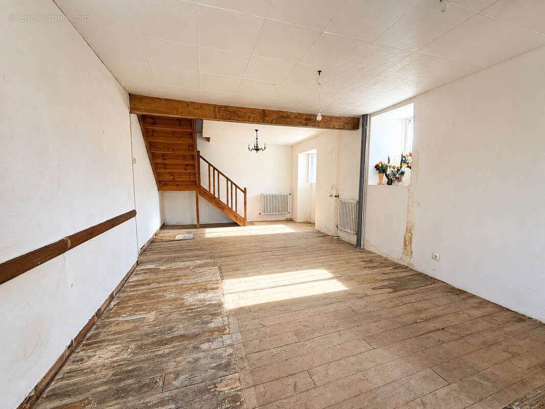 Maison de caractère avec potentiel - photo 3