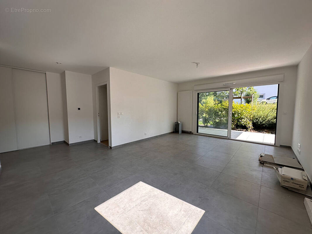 Appartement à REIGNIER