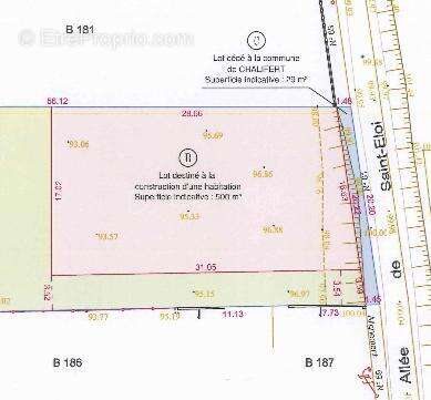 Terrain à CHALIFERT