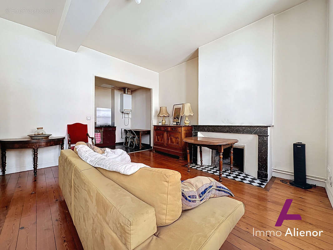 Appartement à BORDEAUX