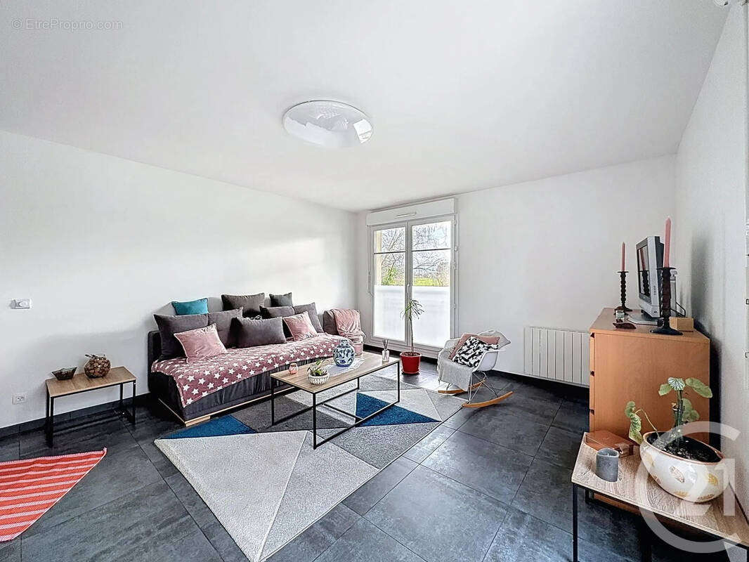 Appartement à SAVIGNY-LE-TEMPLE