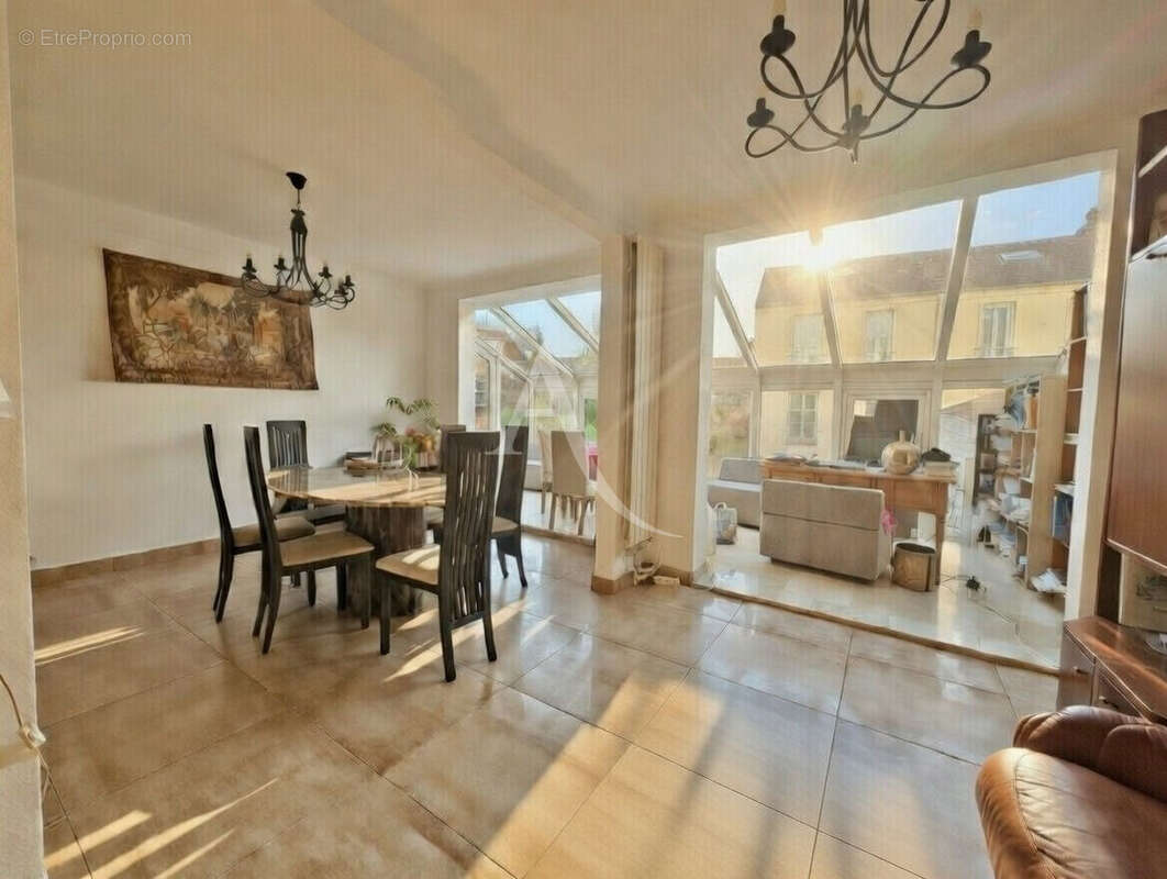 Maison à FONTENAY-SOUS-BOIS